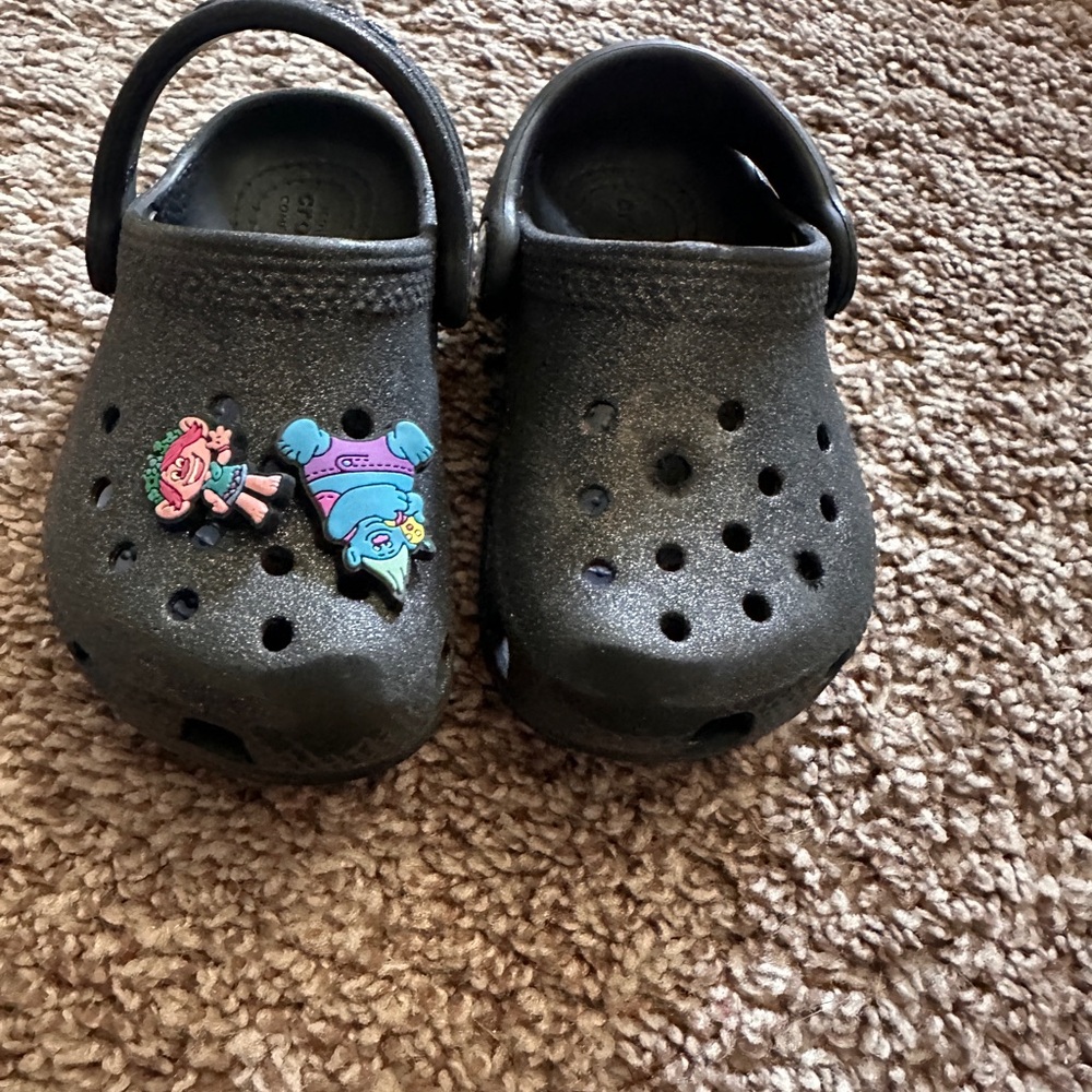 CROCS Kids Black Foam Clogs with Colorful Character Charms